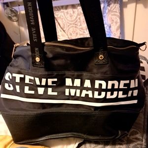 Absolutely gorgeous Steve madden bag